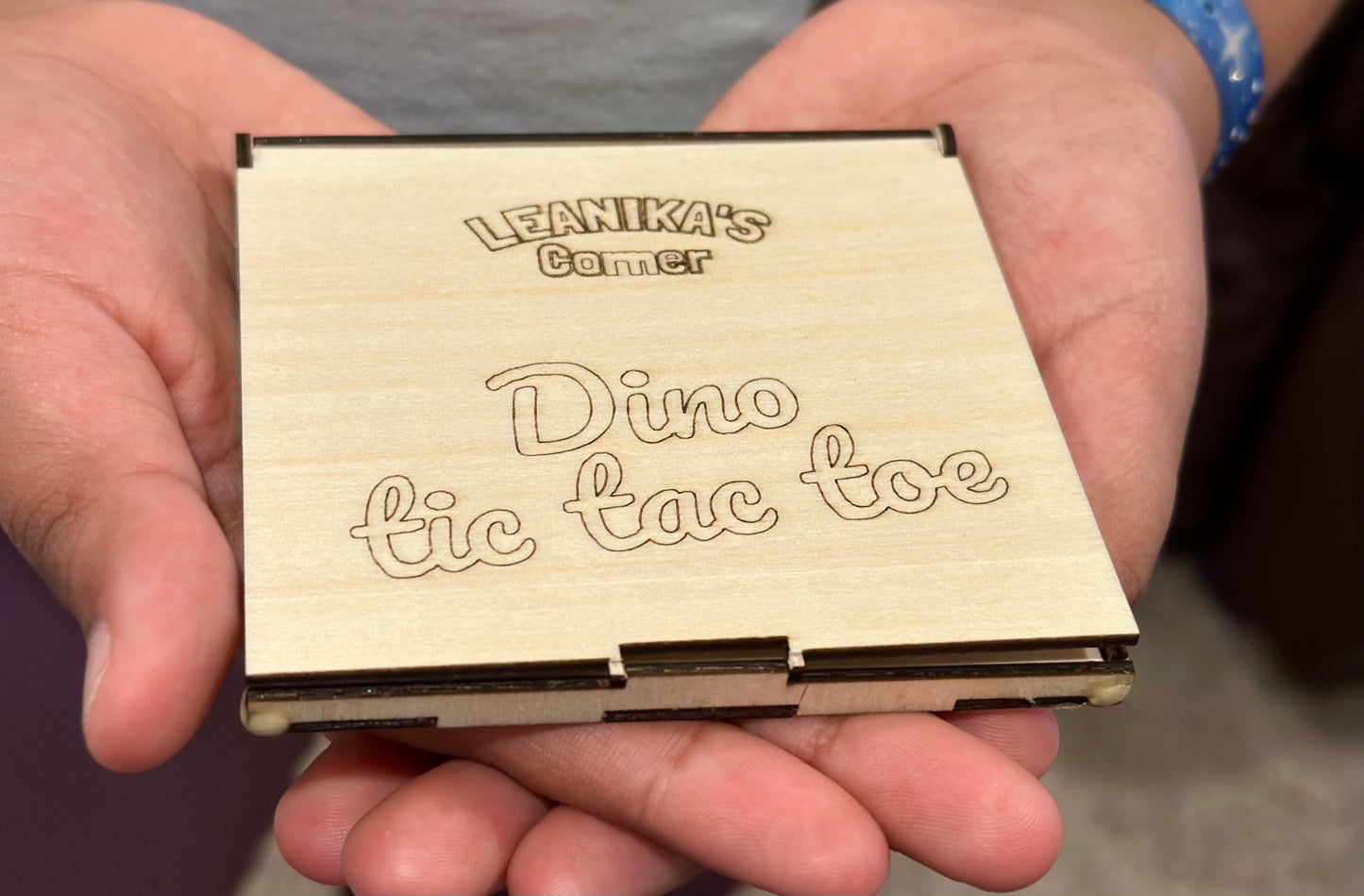 Tic Tac Toe – The Perfect Game for Dog & Dino Lovers